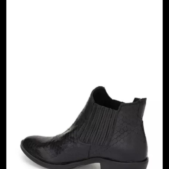 New $239 KBR 2010 Black Python Textured Western Chelsea Boot, Size EU-35/US 5 M - Picture 2 of 7